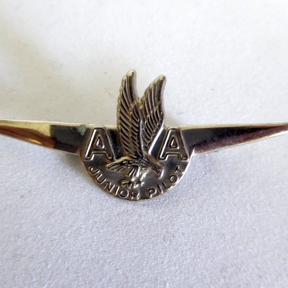 VINTAGE AMERICAN AIRLINES JUNIOR PILOT LAPEL METAL PINS (LOT OF 4) GOLD & SILVER - Picture 7 of 7